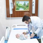 <strong>Azərbaycanda həkimlər körpənin ürəyini dayandıraraq əməliyyat ediblər</strong>