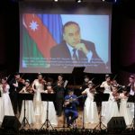 <strong>Həmrəylik Günü münasibətilə “Sehirli simlər” ansamblının debüt konserti olub –<span style="color: #ff6600;"> FOTO</span></strong>