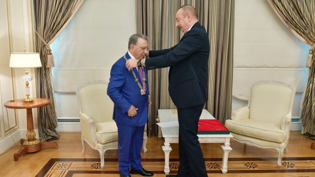 Prezident İlham Əliyev Ramiz Mehdiyevi qəbul edib və ona “Heydər Əliyev” ordenini təqdim edib