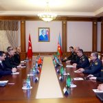 Müdafiə naziri Türkiyənin yüksək səviyyəli hərbi nümayəndə heyəti ilə görüşüb