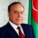 Azərbaycanda 15 iyun tarixi Milli Qurtuluş Günü kimi qeyd edilir.