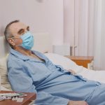 Səhiyyə Nazirliyi COVID-19-a yoluxmuş şəxslərin evdə müalicə alma prosesini açıqlayıb