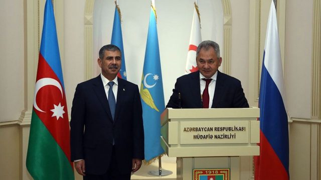 Müdafiə nazirləri hərbi əməkdaşlıq məsələləri müzakirə etdilər -FOTO