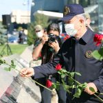 Azərbaycan və Türkiyə Müdafiə nazirləri Fəxri və Şəhidlər xiyabanını ziyarət etdilər